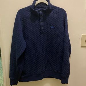 Navy men’s quilted L.L. Bean Pullover with front pouch and button up collar